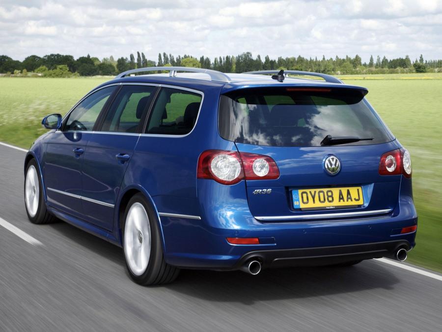  Volkswagen Passat R36 Variant 2007 года  (фото 17 из 23)